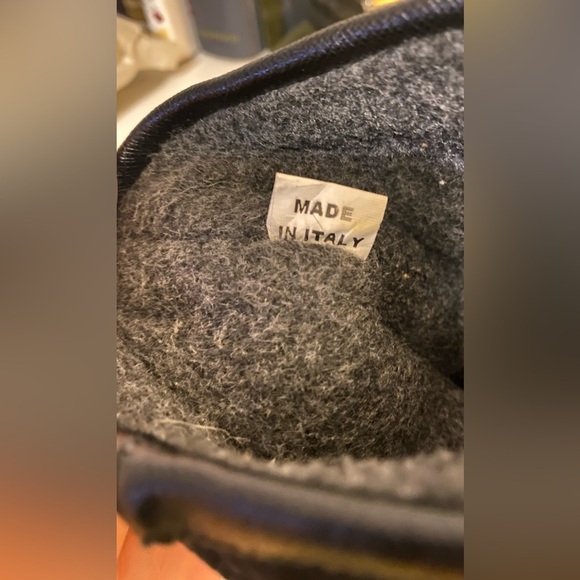 Super warm woman’s winter Moncler boots size 36 - Picture 9 of 9